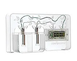 Эти специальные часы работают с водой, и их можно даже подключить к влажной почве, чтобы нормально работать. Вам просто нужно прикрепить некоторые цинковые и медные полосы и кабель и нести энергию, полученную на небольшой аккумулятор, который заставляет часы работать правильно. Часы имеют цифровой дисплей и требуют очень мало энергии для продолжения работы. Это полностью экологично, а также довольно прохладно. Вы можете заказать товар сейчас всего за 20 долларов в магазине Soho Corner Store.