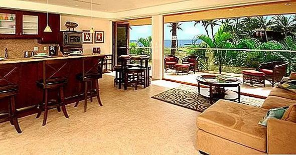 По цене $ 850-1450 за ночь вы получите все удобства и возможности, которые Starfish Villa может предложить вам: частный вход, полная кухня / столовая, отдельная прачечная, кондиционер, лиственные / травертин / плиточные полы и большой балкон,