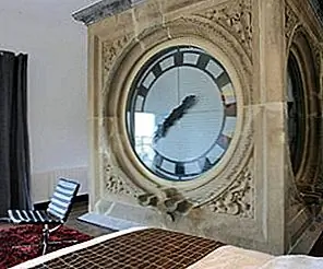 Невероятный часовой башни Hotel Room Room