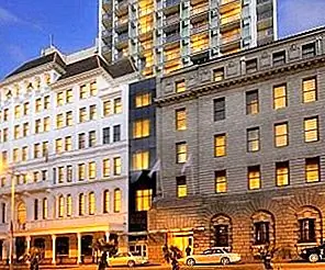 Классический отель Taj Cape Town
