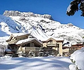 Белое жемчужное шале во французских Альпах