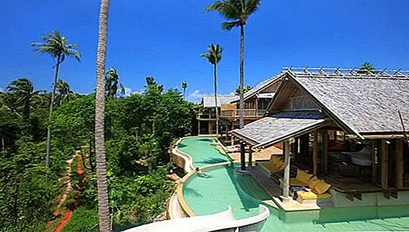 Курорт состоит из ряда хижин в джунглях. Весь курорт можно лучше всего определить одной работой: устойчивость. Он использует солнечную энергию, местное сельскохозяйственное производство и окружен естественной средой обитания и растительностью. Другие экологические функции включают управление водой и рекультивацию, удаление жидких и твердых отходов и «аква-пончики» для выращивания продуктов питания. Гости могут насладиться расслабляющими моментами и прогулками по пляжу, а также всем остальным, что курорт может предложить по цене от $ 500 до $ 2500 в день за всеохватывающие поездки.