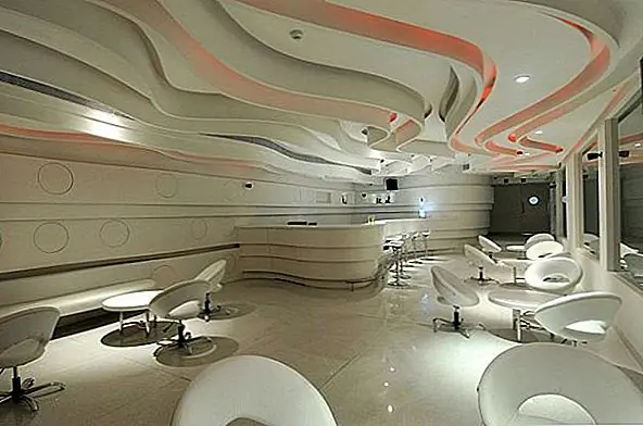 Восемь уровней Chrome Hotel в Индии