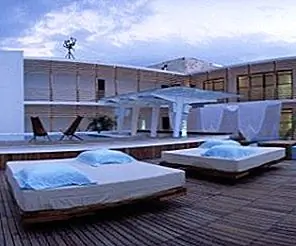 Спокойный и роскошный отель El Deseo Central de Arquitectura