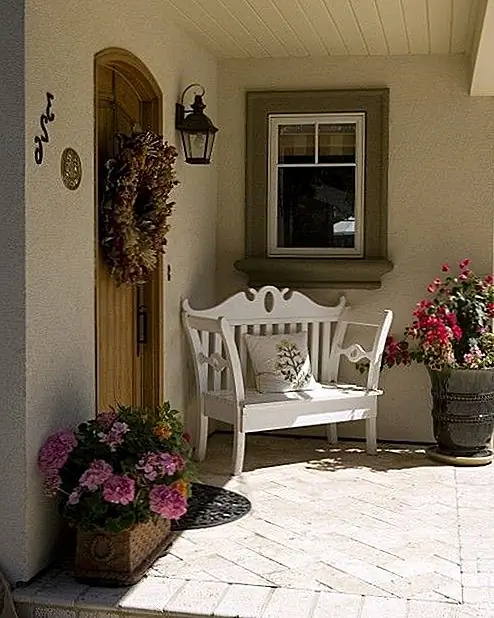 7 простых способов использовать скамейки в доме