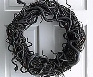 8 способов украсить вашу дверь для Хэллоуина