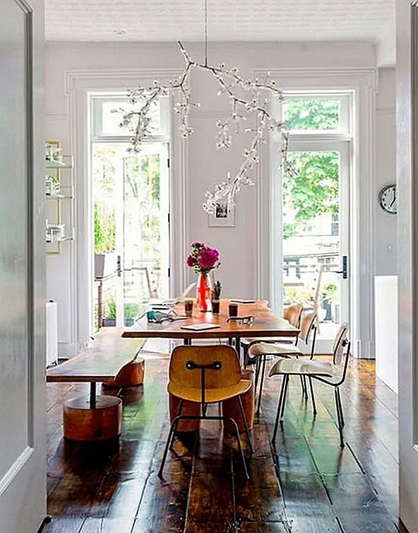 Другие общие термины для напольного отопления включают подогреваемые полы, подогрев пола, электрическое отопление пола или системы подогрева пола.