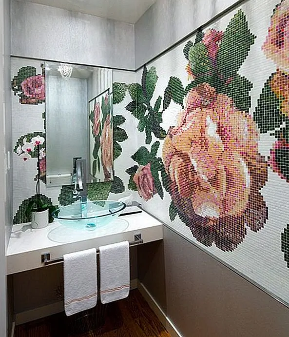 Некоторые проекты просто не исчезнут - и не зря. Тосканский стиль деревянных стульев восходит к эпохе Возрождения и по-прежнему отлично смотрится в современных коридорах. Или, как насчет классической мозаики для вашей ванной для какого-то настоящего итальянского вдохновения?