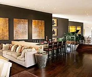 Командование присутствием: стены с темным акцентом, которые делают заявление