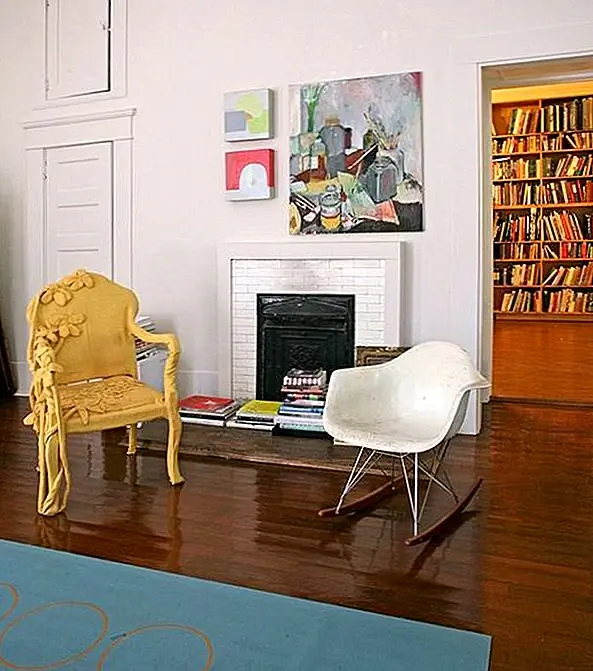 Помните, что контраст может иногда быть более мощным, чем ваши стили, совпадающие слишком отлично. Смешивание - это хорошо, но не бойтесь, чтобы некоторые предметы работали друг против друга в комнате с большей индивидуальностью.