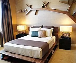 Дерево Книжные полки, которые творчески показывают коллекции в стиле