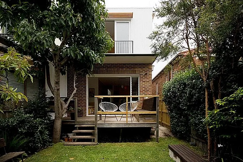 Они смогут предложить вам ценную информацию, такую как проблемы, с которыми они могли столкнуться, и решения, которые они нашли, или способы решения этих проблем. Кроме того, любой другой вид приветствуется на этом этапе. Они также смогут рассказать вам несколько критериев, которые они соблюдали при найме архитектора, и если они будут делать что-то по-другому во второй раз.