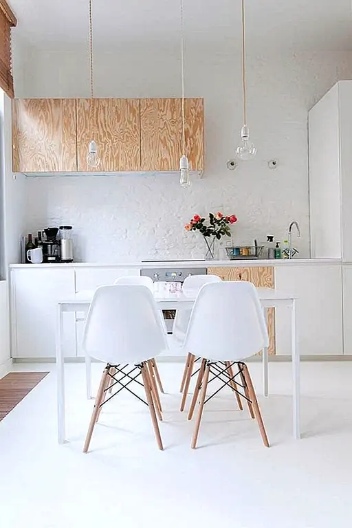 Размер и форма тени также связаны с функцией лампы и ее местоположением. Если вы хотите использовать его на тумбочке рядом с кроватью, выберите меньший и более узкий оттенок, чтобы избежать несчастных случаев. Если это большой торшер, вы имеете в виду, тогда вполне нормально делать заявление с большой тенью.