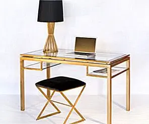 Элегантный стеклянный стол Brentwood