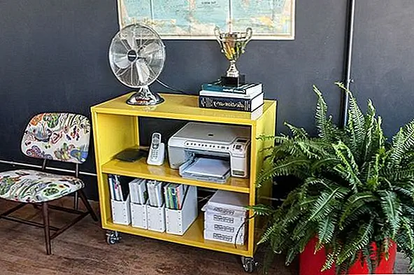 Мобильная мебель очень практична, особенно в небольших квартирах. Вы можете переместить его из одной комнаты в другую и устранить необходимость в нескольких частях. И если элемент многофункциональный или модульный, то он еще лучше.