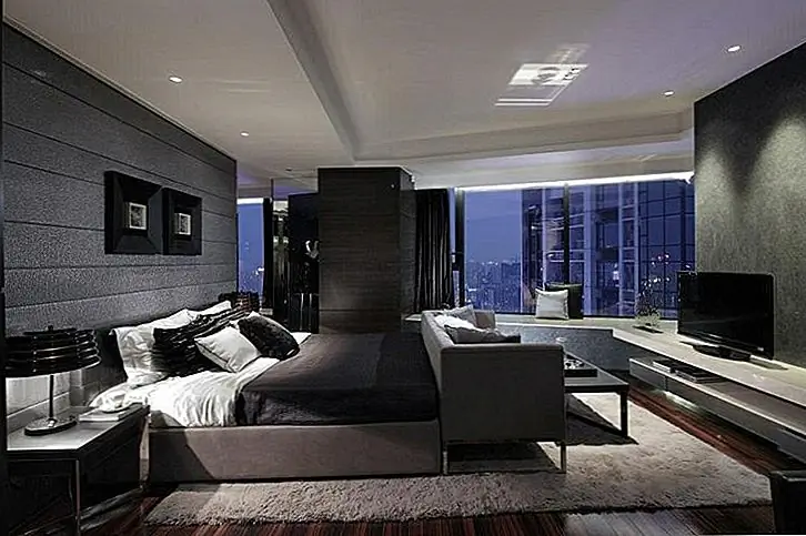 Естественный свет играет важную роль во всех современных пространствах. Постарайтесь максимально увеличить количество света, которое приходит в комнату через светлые шторы или шторы и, конечно же, с большими окнами. Вы должны, однако, думать о своей конфиденциальности и не слишком подвергать комнату.