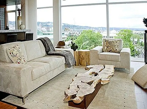 Конечно, один из лучших способов проявить естественную красоту - в виде кофейного столика. Кофейный столик всегда находится в центре внимания в гостиной и стал скорее декоративной штукой, чем функциональной. Поэтому воспользуйтесь этой возможностью, чтобы добавить дополнительную красоту в ваш дом.