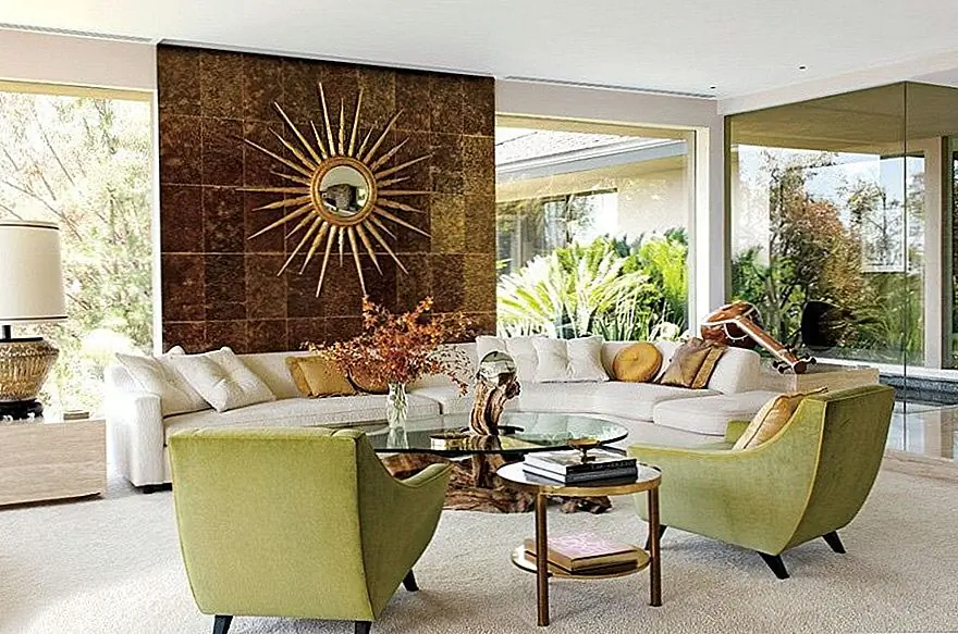 Хотя сам дом rambler стареет десятилетиями, они современны в своей инфраструктуре. Это выгодно, потому что биты и куски могут быть переделаны или заменены (например, системы отопления / охлаждения, электропроводка, сантехника, окна, двери и т. Д.) По мере необходимости без ущерба, а скорее улучшают общий внешний вид самого дома.