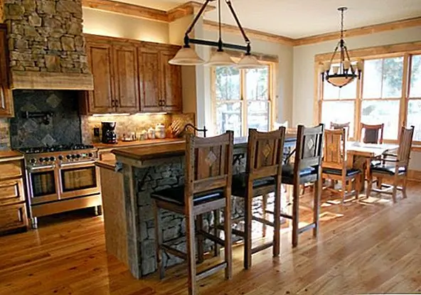 Красить или не рисовать? («Красота натурального дерева в Австралии»)