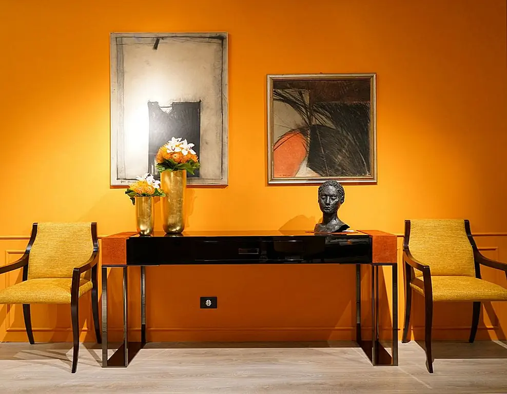 Что такое правильная высота, чтобы повесить картинки и художественные работы?