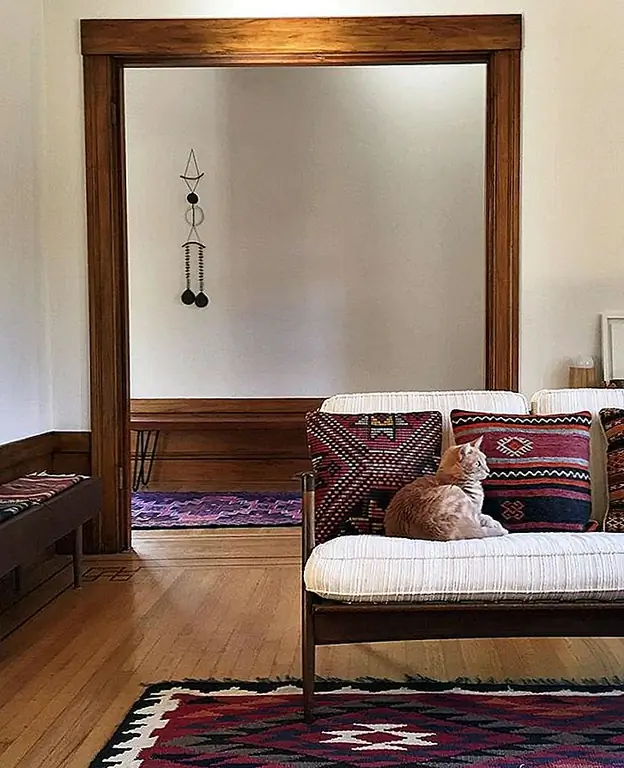 Вот мой самый уютный украшающий наконечник. Вы готовы? Получить кошку. Или собака. Или морская свинка. Возвращаясь домой к чему-то пушистым, мы рады видеть, что вы сделаете зиму намного более смайликом и теплым сезоном. Кроме того, кошка всегда делает комнату более уютной. Я говорю по опыту. (через @aud_bod)