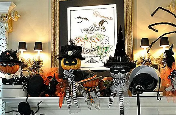 Хэллоуин - все о костюмах. Маскарад ваши тыквы и другие украшения Хэллоуина для элегантного вида, которые заставят Призрак оперы чувствовать себя как дома. (через Serendipity Refined)