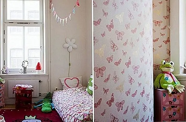 Если у вас возникли проблемы с украшением комнаты вашего малыша, мы могли бы помочь, показывая вам несколько фотографий некоторых действительно симпатичных и красивых дизайнов интерьера для детей. Вы можете использовать их как источник вдохновения. Если вы хотите, вы даже можете воспроизвести один из них или просто взять некоторые элементы и придумать свой собственный дизайн. Главное - использовать свое воображение и творчество и попытаться увидеть глазами своего ребенка. Это могло бы помочь привлечь его и ее участников. Экспертное мнение всегда приветствуется. {Найден на Bolaget}