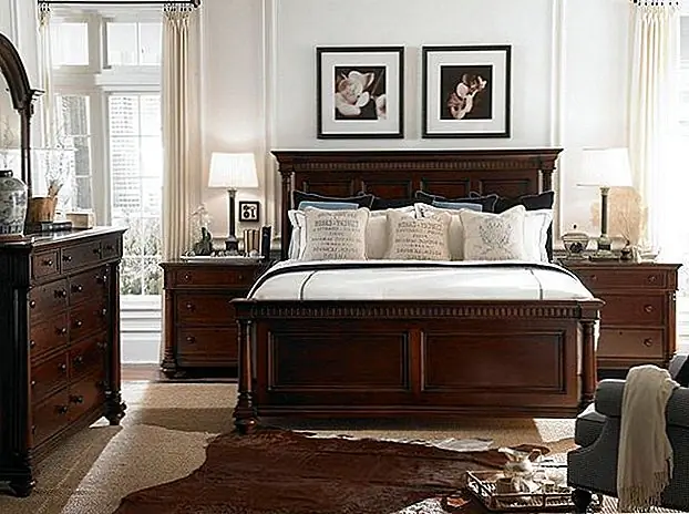 Если ваша комната получает свет от окон, обращенных к северу (в северном полушарии), белые стены с теплыми (читай: красные, желтые, коричневые) тоны будут выглядеть лучше всего.