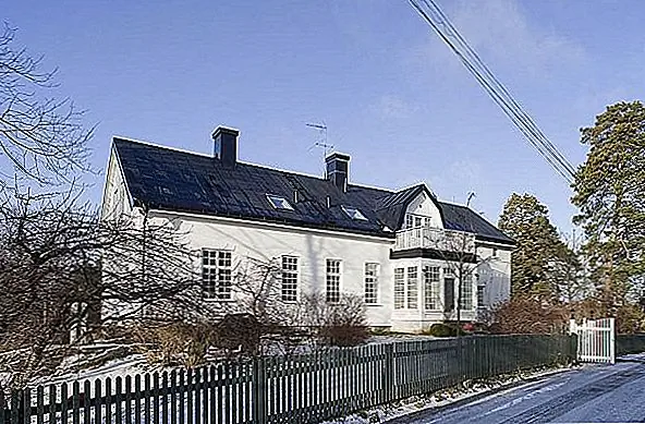 Прекрасное садовое свойство в привлекательных Svalnäs