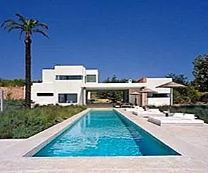 Яркое место жительства на Ибице Хайме Серра