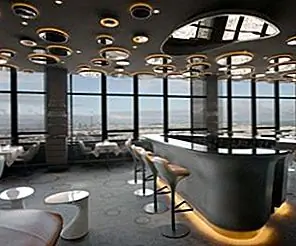 Роскошный дизайн интерьера ресторана Ciel de Paris