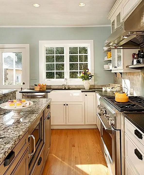 Существует так много способов включить бежевый и синий цвет в комнату, угол или стиль. Все зависит от вас, как вы его используете, но знайте, что этот дуэт классический, и он также принесет много покоя и спокойствия в космос.