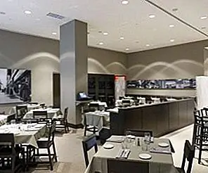 Итальянский Touch of Café B из Нью-Йорка