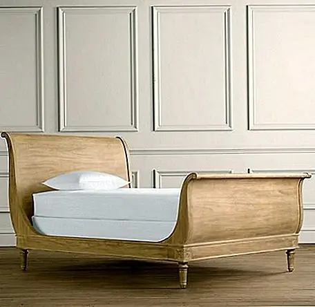 Кровать Emelia Sleigh