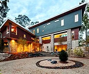 Устойчивый дом в Мичигане объединяет деревенские и современные элементы