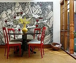 Различные способы использования красивых и больших произведений искусства