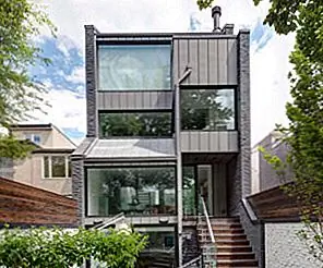 Старая реликвия, превращенная в современный дом бакалавра