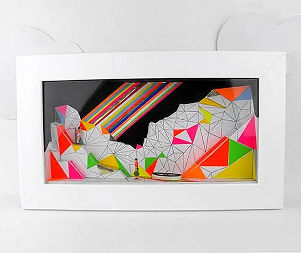 Самый простой способ реализовать неоновый тренд в вашей спальне - найти кусочки неоновой стены. Мало того, что это дешевый способ добавления цвета, но он также очень эффективен и очень прост в реализации. Вам не нужно искать подробные работы, потому что поп цвета говорит сам за себя.