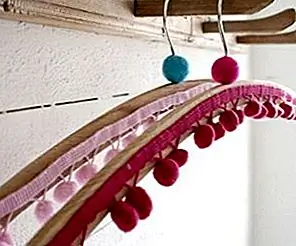 7 веселых и творческих способов украсить вешалки для одежды