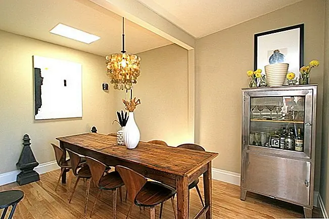 Иногда все, что вам нужно, это фанк-кабинет, чтобы сделать свою грязную работу. Возьмите это, например, не только привносит стиль, но и место, где вечеринка внутри и организована.