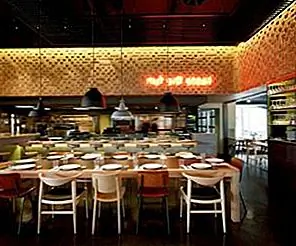 Ресторан бар-бар BarQue в Афинах