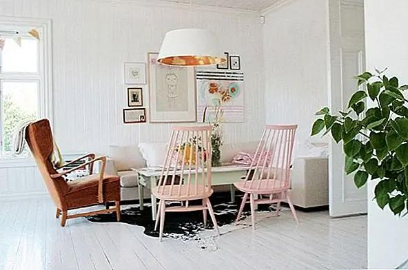 Цветность - относительная. Имейте в виду, что для того, чтобы быть яркими, цвета не должны быть нахальными и безвкусными. На белом фоне (белый пол, стены и потолок, скандинавский стиль) даже самый бледный весенний цвет кажется свежим и ярким.