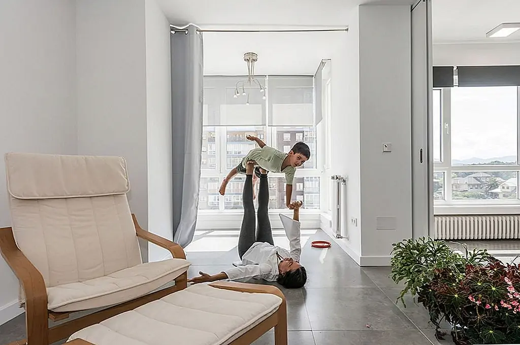 Дом, где спальни можно просто спрятать, позволяет пользователям получить больше места для развлечений и вечеринок. Другими словами, социальная область в этом доме может потенциально измерить до 50 квадратных метров.