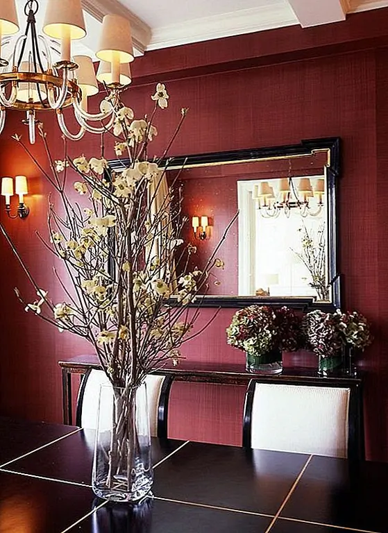 Почему мы должны выбирать красный цвет для стен?