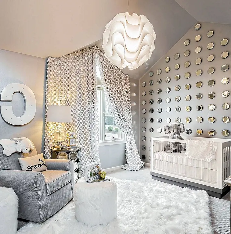 Ищете идеальный промежуточный? Вы найдете его в сером цвете. Есть так много оттенков серого, и все они соответствуют друг другу, пока вы заполняете питомник со всеми вашими потребностями, пока он серый, он будет работать.