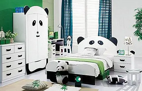 Панда - это очень симпатичный медведь, которого любят и восхищают все. Даже если вы ребенок или взрослый, эффект одинаковый для всех людей. Мы все улыбаемся и чувствуем себя хорошо, когда видим вид медведя панды. Вы можете удержать улыбку своего ребенка на его лице, если вы выберете этот прекрасный набор мебели для спальни. Почти все его части: кровать, шкаф, ящики принимают форму и цвета панда-медведя.