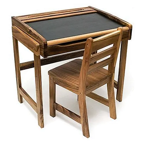 Художественный стол с доской и стульями