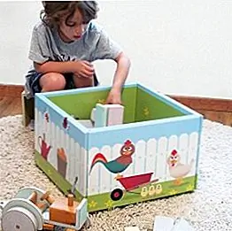 Коробка для игрушек на колесах из Маукило