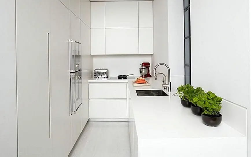 Конечный, футуристический вид, поставляется с этим стилем. Этот глянцевый, нейтральный и самый крутой из линий, устранение аппаратного обеспечения и множество вариантов выбора размеров, организации и стиля легко выбираются с помощью этого выбора. {Found on tlastudio}.