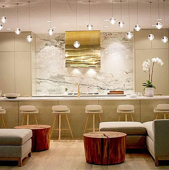 Золото - это счастье, точно так же, как желтый, и при правильном использовании оно может легко создать сказочное качество. И почему у вас нет кухни, места, где тратится много времени, вызывают юношеский и эфирный стиль?